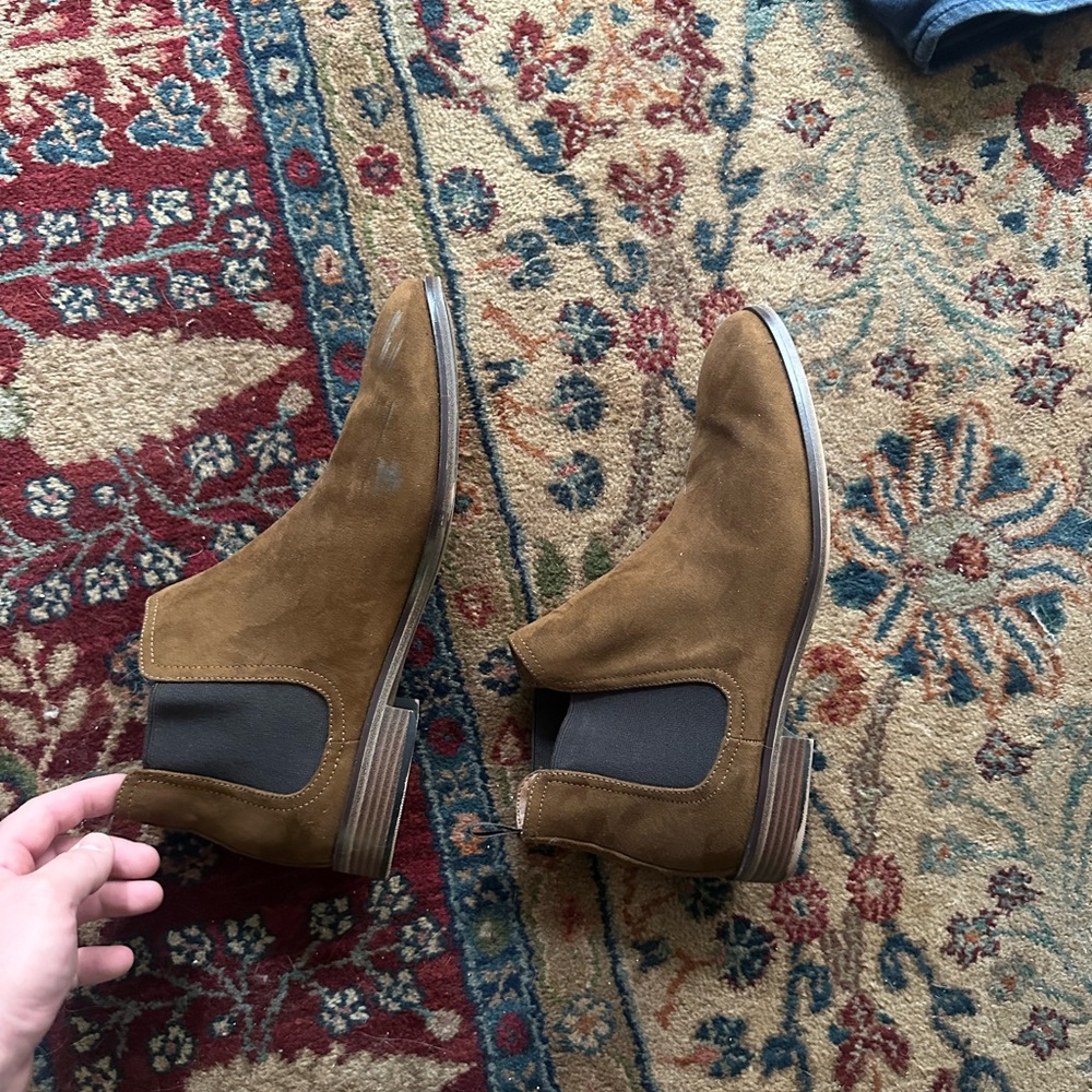 Men's Tan Suede Chelsea Boots